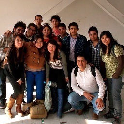 Los jóvenes necesitamos, queremos y buscamos un espacio de análisis, reflexión y participación sin presión social, sin tabúes y sin manipulación