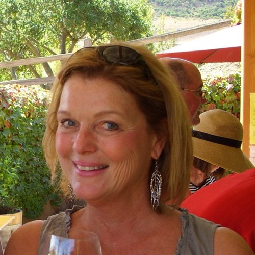Loves family, grandkid hugs, theatre, travel, photography, DC Nats, crime thrillers, cooking, great restaurants/wine tasting. Retired FCPS principal. @chetc
