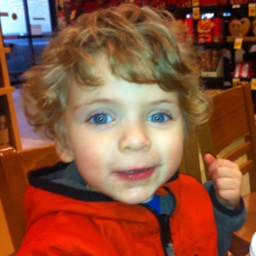 Pahljoe's profile picture. 