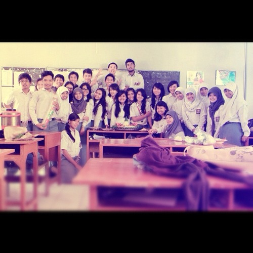 Kece. Simple. Nice. Smart. Free. Talkactive. But still OVER IDIOT!\m/