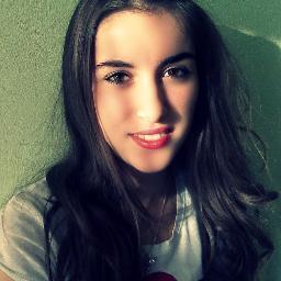 Ayvannee's profile picture. So im supposed 2 write something here right??? well im writing that i dont know what 2 write then :P  ☮ #fthankxifufollowme