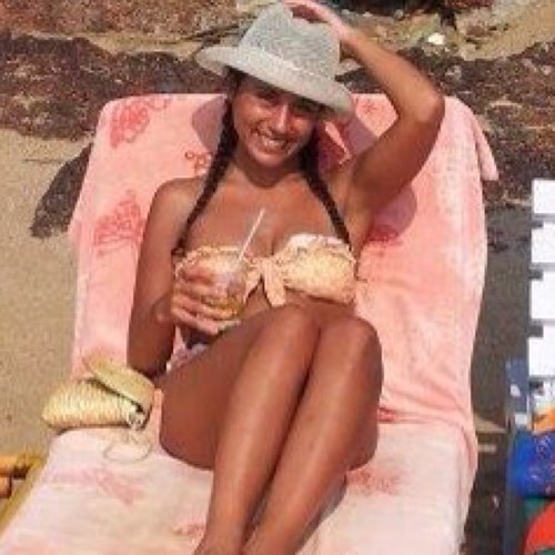 Bambi_kin's profile picture. Judge me by the contents of my character!
I love brocoli and Maths.