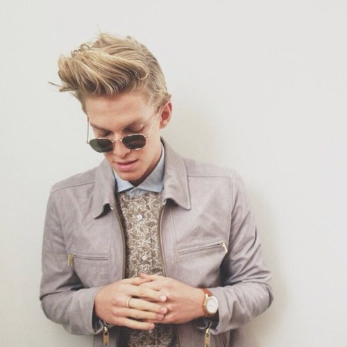 From Italy, 16, Simpsonizer! Cody, Alli, Madison, Jessica, Victoria follow me! Met 1D 11/1/12 & 6/29/14  #ITALYWANTSCODY ❤