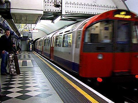 TheConsulkant's profile picture. Regular Londoner and observer of tube chaos.