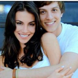 De todas as frases de amor que já li na vida, não achei nenhuma com um significado tão forte quanto o meu amor por vocês @Lua_Blanco @Aguiarthur
