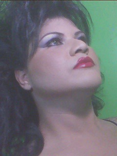 Estilista y Maquillador Profesional Viviendo Mi Vida A Lo Grande