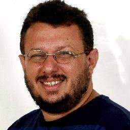Estudando a realidade ao meu redor, na pretensão de entender e compreender o mundo, a fim de, se não puder contribuir, pelo menos não prejudicar o próximo.