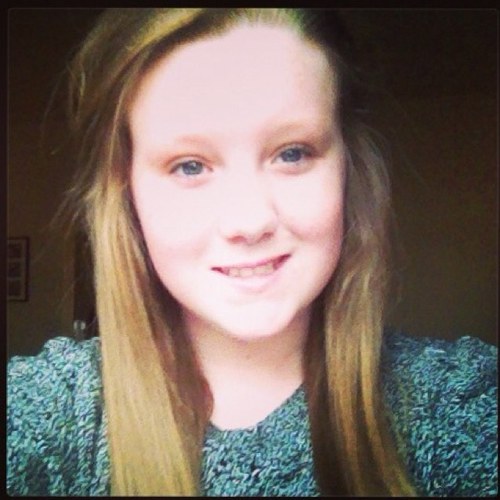 jemmadeeknight's profile picture. i follow back:)