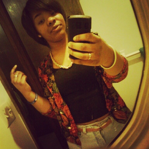 __ImThatDeal's profile picture. Honestly i really don't have anything to say ! Mention For A Follow Back. & Follow Me On Instagram  @____shantell (4/U) KiK winters_