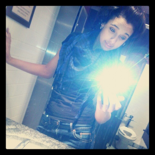 Dominican ,Puervan 3 ^_^ Follow My Twitter Hubby @the3bears #Iphone4s #TeamMixed #TeamFollow #TeamIllFollowBack ! 3