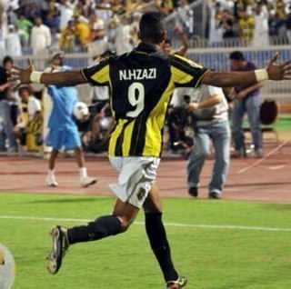 الحساب الرسمي للكابتن نايف هزازي لاعب المنتخب السعودي ونادي الاتحاد