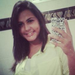 Prefiro ser odiado pelo que sou , do que amado pelo que não sou :')) - Kurt Cobain