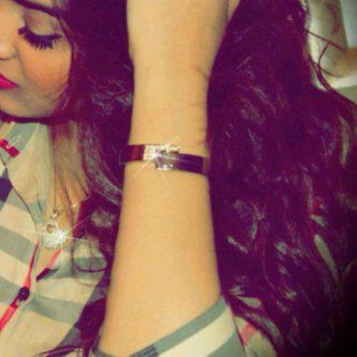 احب الأشخاص . . الذين لاتغيرهم الحياھٓہ ! و يبقون كما عرفتهم آول مرھہ . . ♥!