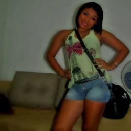 Sou como você me vê. Posso ser leve como uma brisa ou forte como uma ventania, Depende de quando e como você me vê passar.