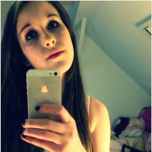 Follow my new and only Twitter @Stephanie_Pitzl
