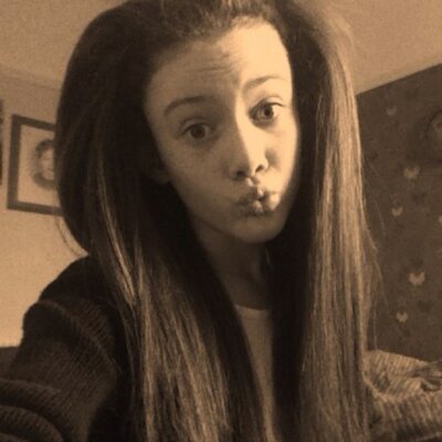 Profile Picture of BiggestMixerInTown♥♥ (@Rosie_Lea_Holl) on Twitter