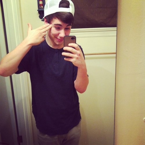 im 16 pretty chill and i love to ride bikes im done...