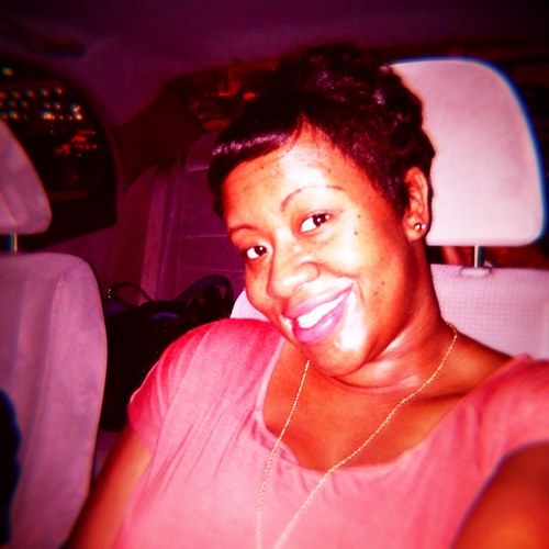 IPHONELADY30's profile picture. 