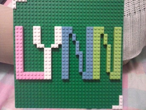 justrambLynn's profile picture. I'm sure there's a way to say it...with Lego