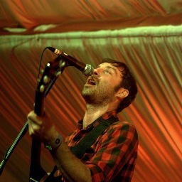 Independent music website based in Toronto featuring album reviews, interviews, concert photos, mixtapes, and lists.