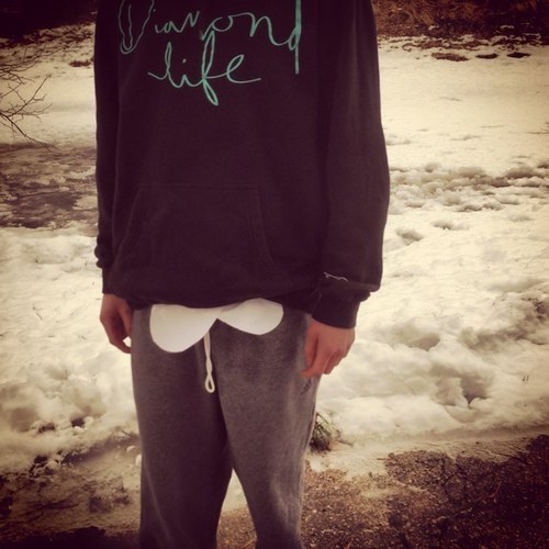 I look like ryan mcivor and i follow back.