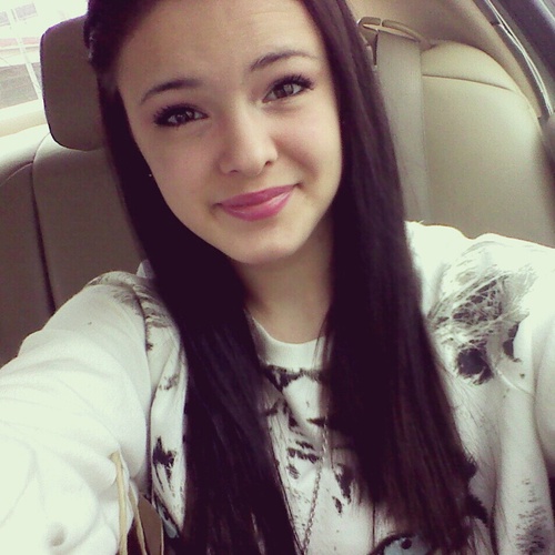 I'm just a girl in the World, that's all I will ever be. A HUGE mahomie. Saw Austin on 2/10/13 at the San Antonio Rodeo!! :) & he retweeted on 3/19/13!! :)
