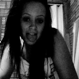 Ainda olho no espelho não me vejo cansado, eu descanso dormindo e sonho acordado.
http://t.co/YeMfjtPo 
http://t.co/G4APCdsO