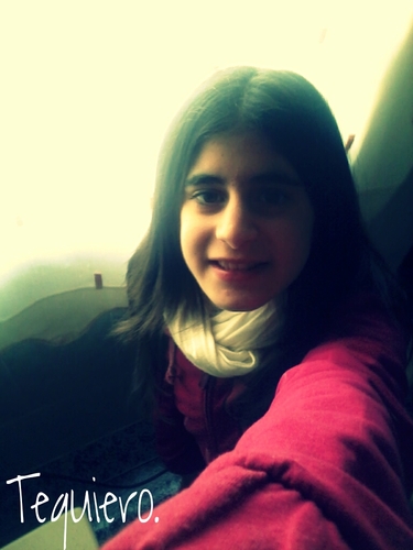 Pequeña soñadora.Soy como soy no como los demas quieren que sea.¿Lo que mejor se me da? Soñar sin duda. :')