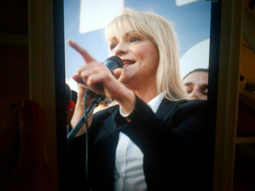 Soy Arquitecta, Docente, Fui Diputada a la Asamblea Nacional por Zulia y por UNT. Amante de la ciudad de Maracaibo. Nacida un 22 de diciembre