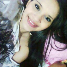 A chuva que agora cai lá fora, não intimida o sol que eu carrego aqui dentro. ;)
16 anos, mãe da ANNA JÚLIA.