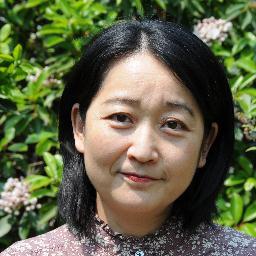 産後の母親学級、予防接種、健診のみをしている風変わりな小児科クリニックです。
子どもの支援の前に、まず母親への支援があるだろう？といつも思ってしまいます。支えられなかったこと・辛かったことを昇華して自分にできるよりよい仕事を丁寧にしていきたいです。