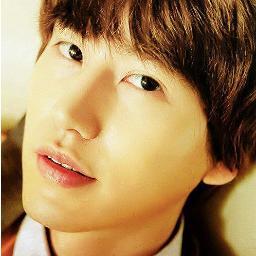 ELF, Gamer, VIP, Católica, Amante de livros, K-Pop, e Deus *O*