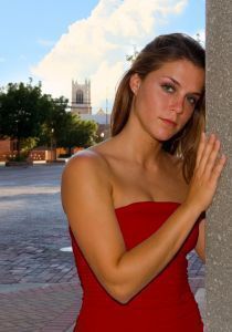 By day I am a sales associate by night I love to spend time with friends, dance and love life!
