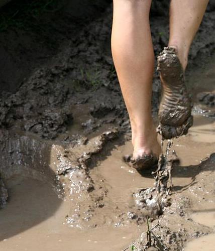 Mud. Beer. Bonfires. Guns. The simple life of a hick. #country #hick #hunting #fishing kik: hickgirlstyle http://t.co/nL6y5bnxM0