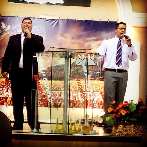 FACE BOOK: Paulo Roberto e Gil Alex de Camboriu,telefone 047- 9658-0077 e 9664-8209