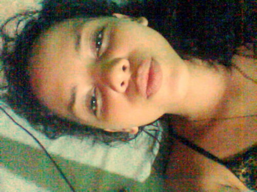 Eu sou uma pessoa confusa, eu me confundo com a vida, eu me confundo comigo mesmo e meus próprios pensamentos.! Tlg ?! Rs'