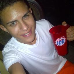 Estudio asistente administrativo, y estudio en universidad bolivariana de venezuela comunicacion social.!!! soy una persona simplemente secilla y natural..