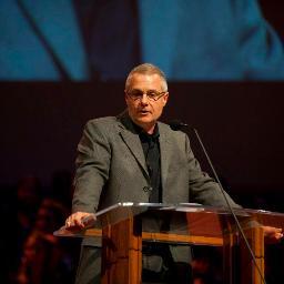 Interested in immigration reform, social justice issues, chainsaws, and nice boots. Pastor of Central Christian Church, Springfield,Oh. https://t.co/jVALxkOFlI