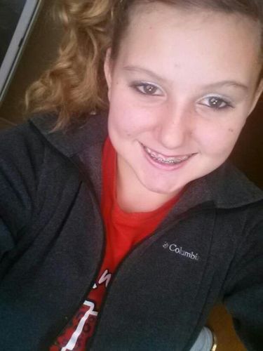im 13 i play the flute im a cheerleader so hmu if u wanna know more oh and im not single im taken