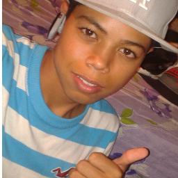 Ousadia e alegria ♫
Sonhador e humilde ...