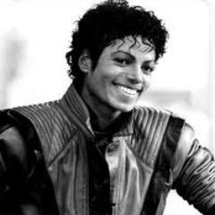 Michael Jackson è il mio Dio,
la sua musica è la mia fede e  
la sua danza è la mia vita...   #Bob Marley