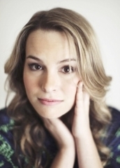 Só desejo uma coisa e basta eu acreditar que um dia isso acontecerá. Bridgit Mendler no Brasil. data: 17/02/2013 @bridgitmendler I Love You