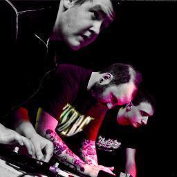 8 bit Electro Live Music!