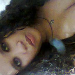 adoro rock in roll nada de colorido e nada mais sou nova no twitter espero q vcs me seguem bjss....e sigo de volta