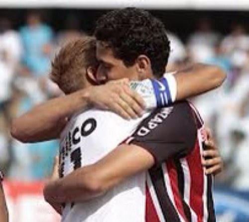 O mais importante q vcs tem q saber sobre mim é q eu amo demaaais esse meninos, se quiser saber mais coisas siga e descubra =)) Criado 28/08/11.