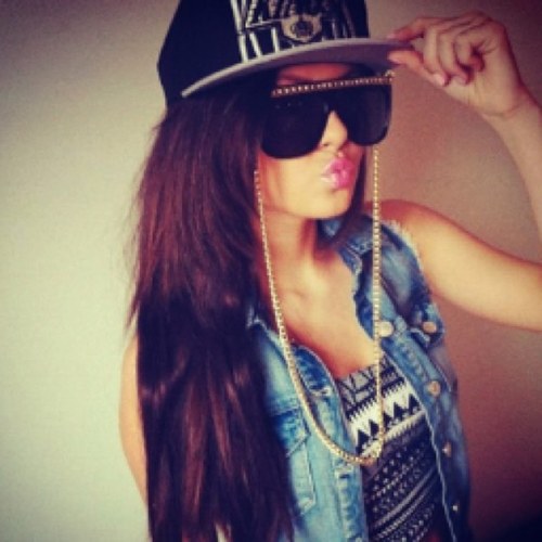 GESTOPT!! 

NIEUW ACCOUNT: @OhPuberGedrag  Follow please