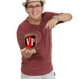 Cantor de Forró Universitário,feliz e realizado com o seu trabalho,ama a família e os amigos, grato a Deus por todas as vitórias...Viva o Forró!!!