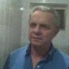 Oficial retirado de la Armada, Lic en Ciencias Navales, estudió en la Univ Illinois, experto en Seguridad y Defensa, amante de la Democracia y amor a DIOS!!
