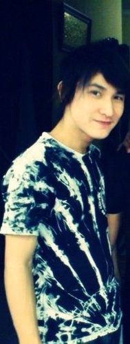 firmanjaya_js's profile picture. Like J-Rocks, Like black and blue, sing song, spirit , @Politeknik, Photography, I'm follow you, you follow me ! bertunangan @dessypurnamas17