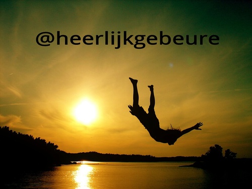 || tweet die heerlijke zinnetjes en mooie momentjes die in het leven gebeuren! || || tags: #heerlijkgebeure ||